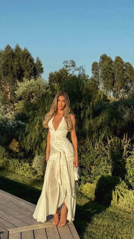 Robe de soirée blanche en satin à col en V et coupe trapèze, tenue d'invitée de mariage d'été J6431