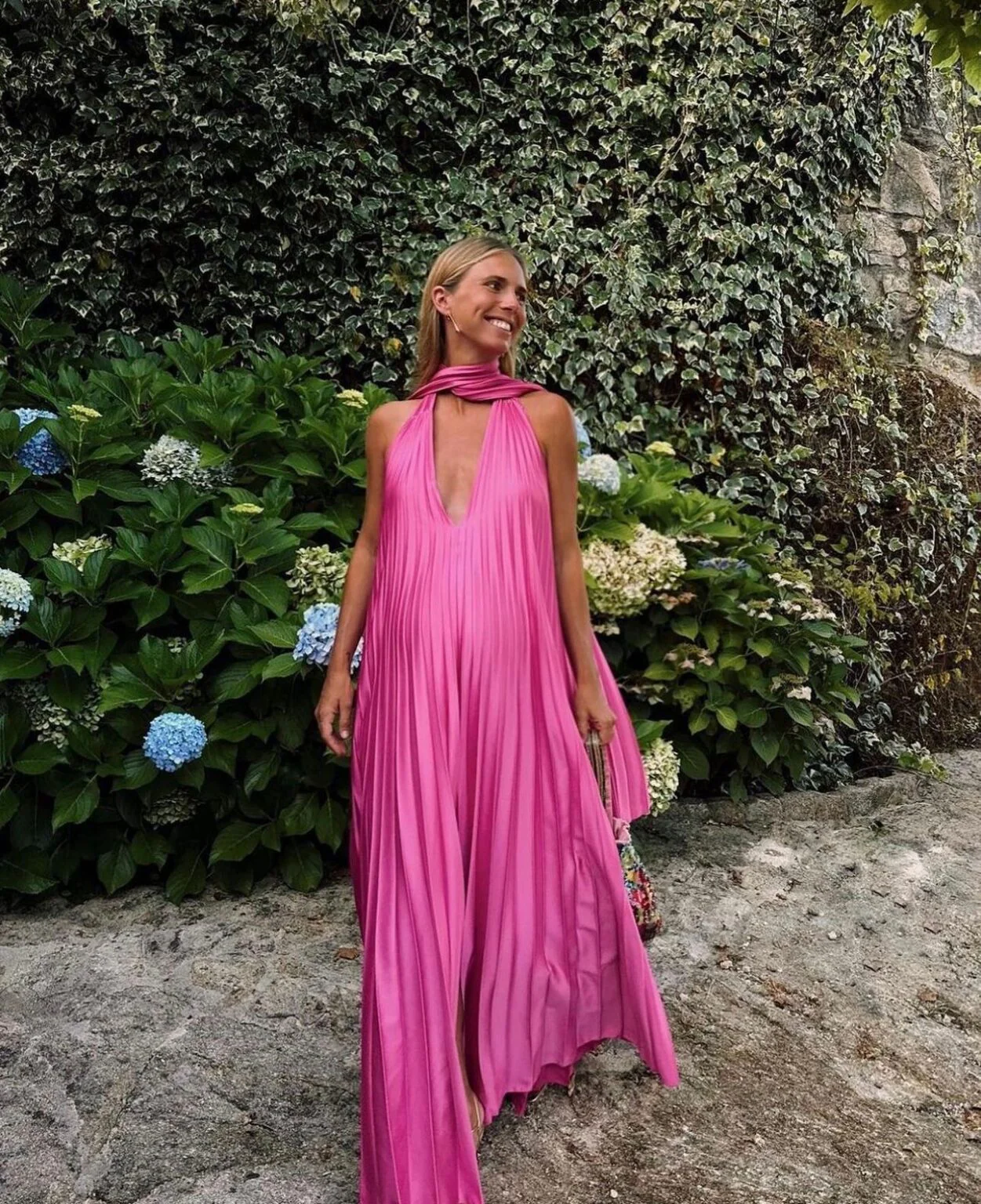 Robe d'été en satin rose plissée pour invité de mariage J6459