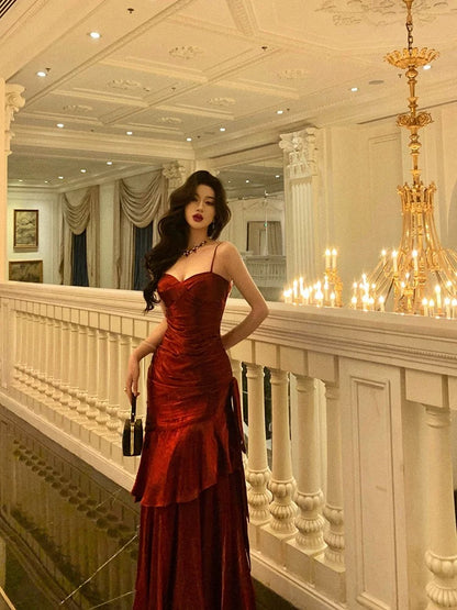 Burgunderrotes Ballkleid mit Spaghettiträgern und Rüschen, formelles Partykleid J6464