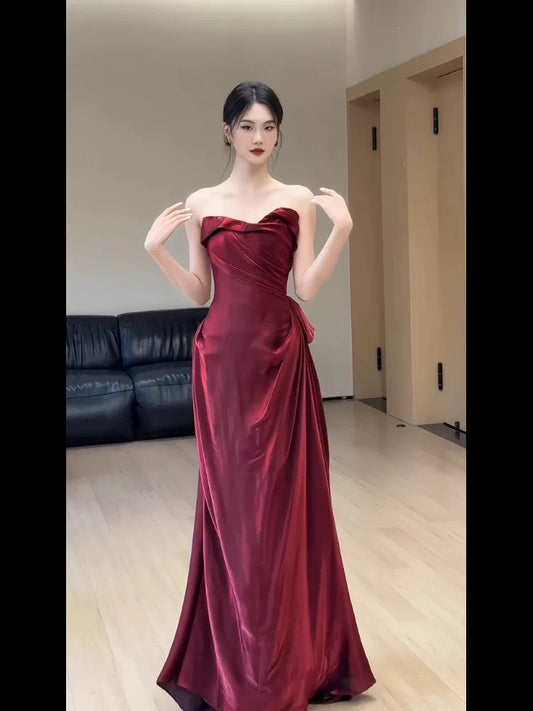 Trägerloses Burgunderrotes Ballkleid für formelle Abendpartys J6476