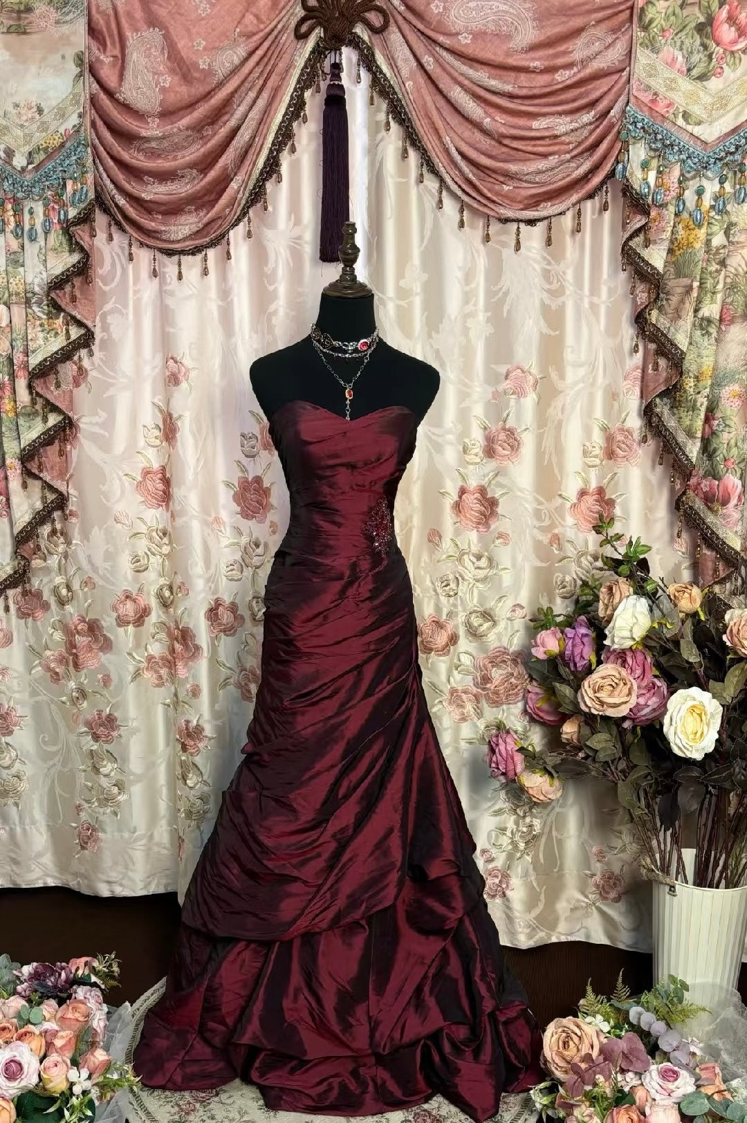 Burgunderrotes Abendkleid mit Herzausschnitt, Vintage, formelles Partykleid J6488