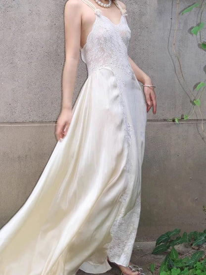 Robe de bal trapèze en satin beige et dentelle J6493