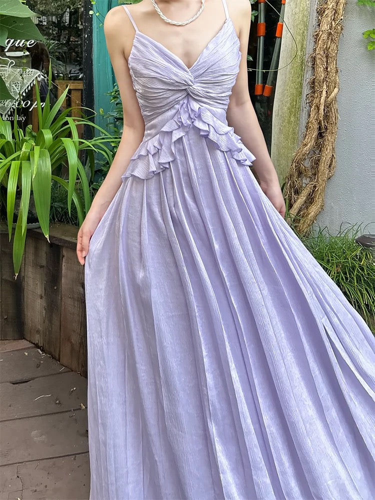Robe de bal trapèze à bretelles spaghetti et volants couleur lavande J6521
