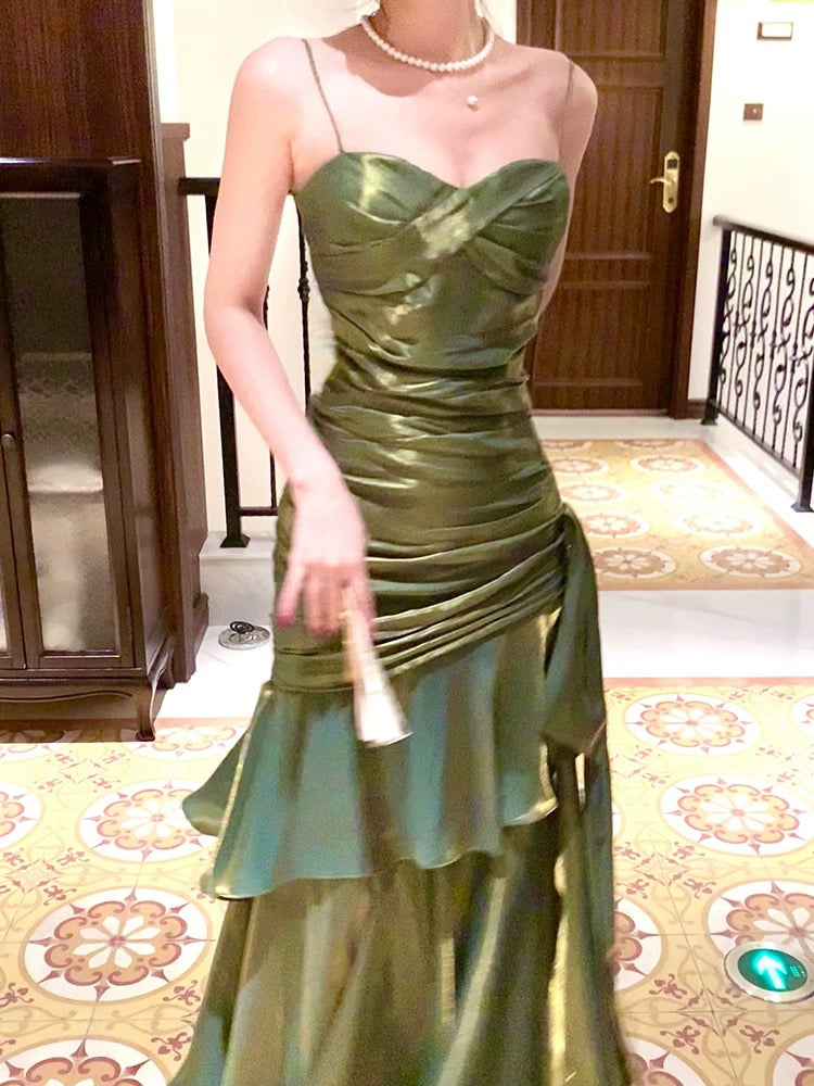 Rüschengrünes Ballkleid Spaghettiträger Geburtstagskleid J6524