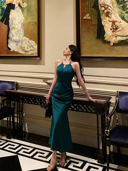 Robe de soirée élégante en satin style sirène J6544