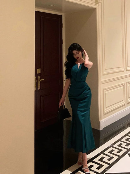 Robe de soirée élégante en satin style sirène J6544