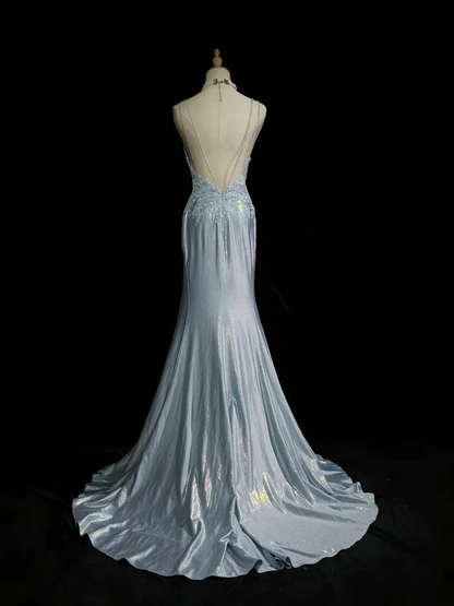 Robe de soirée longue en satin à bretelles spaghetti et dos nu avec appliques J6558