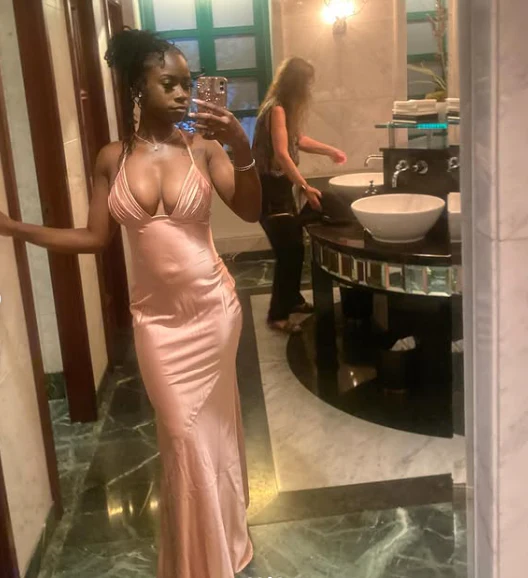 Robe de soirée longue sirène en satin rose sexy à licou J6562