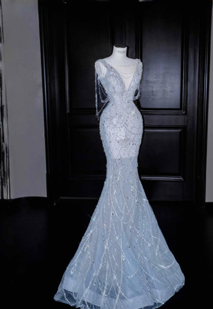 Robe de soirée sirène bleu ciel à col en V et dentelle J6601