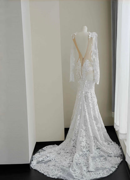 Rückenfreies Spitzenhochzeitskleid mit langen Ärmeln, Meerjungfrau-Brautkleid J6602