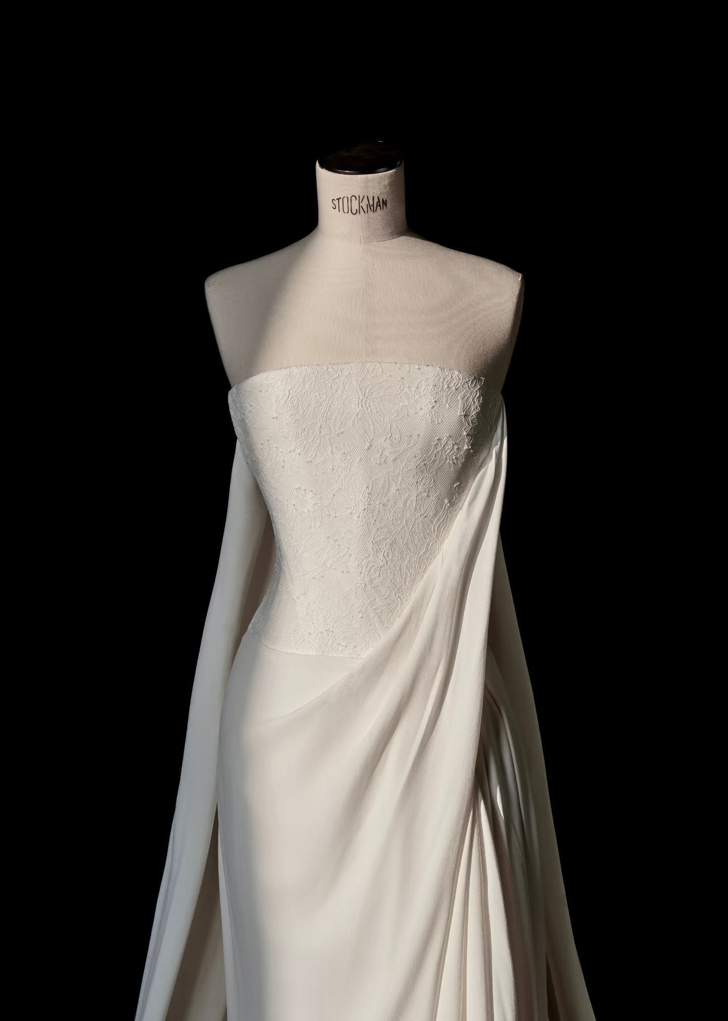Elegant White Evening Dress Wedding Dress Bridal Dress With Train J6605