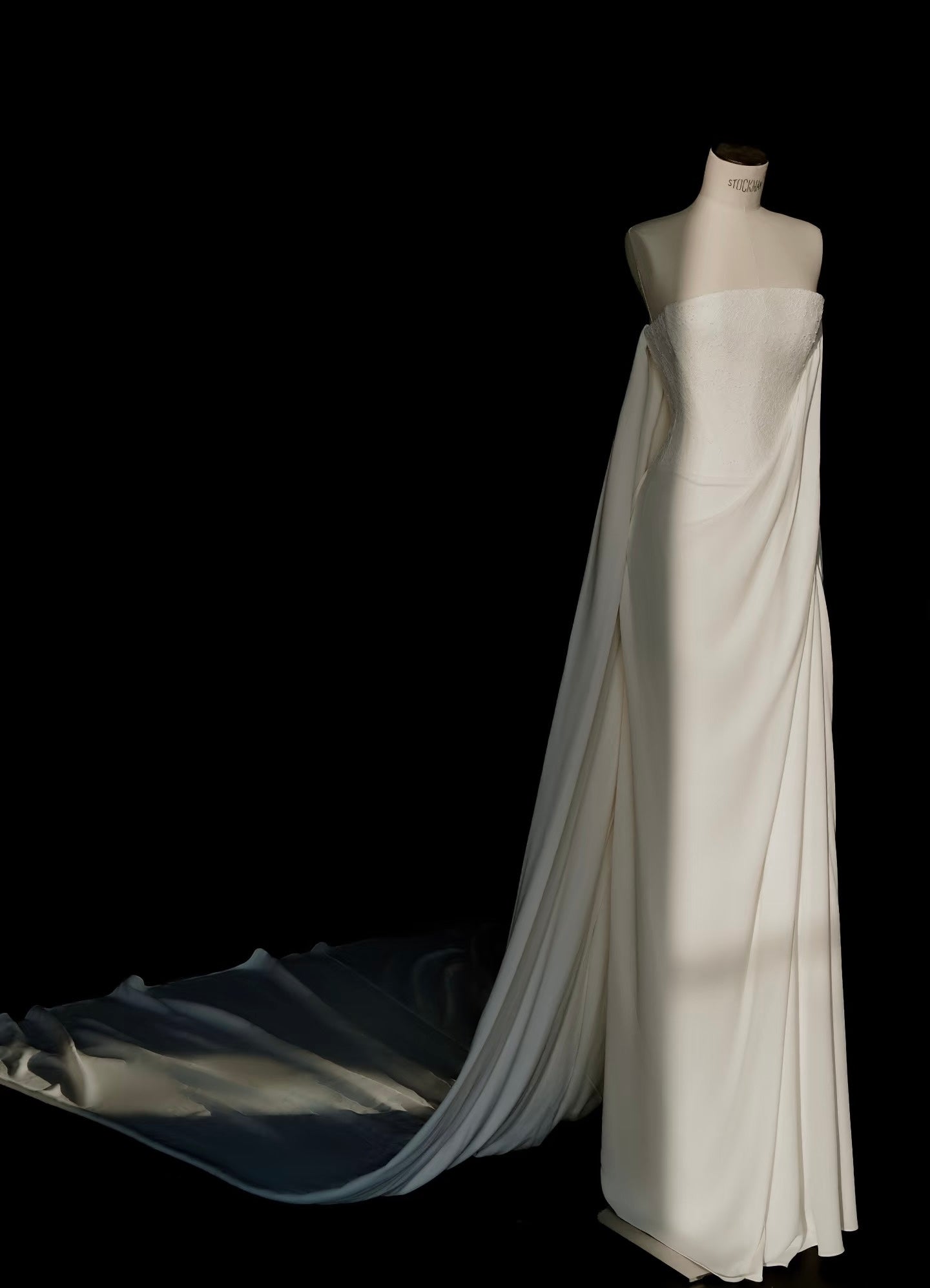 Elegant White Evening Dress Wedding Dress Bridal Dress With Train J6605