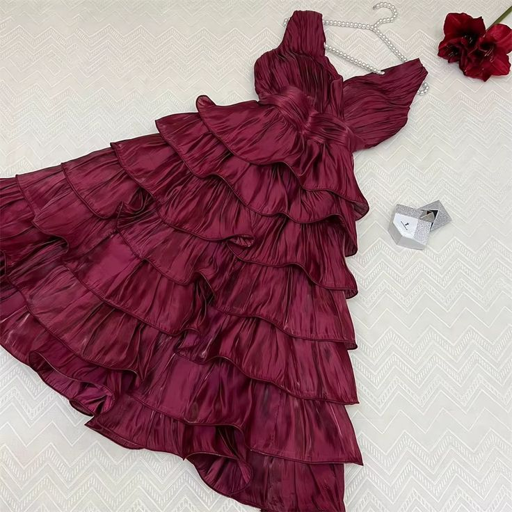 Robe de soirée rose vif à volants étagés J7749