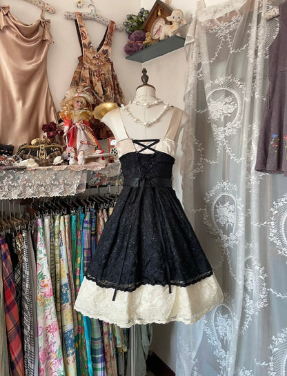 Robe de bal courte en dentelle noire, coupe trapèze, J6620