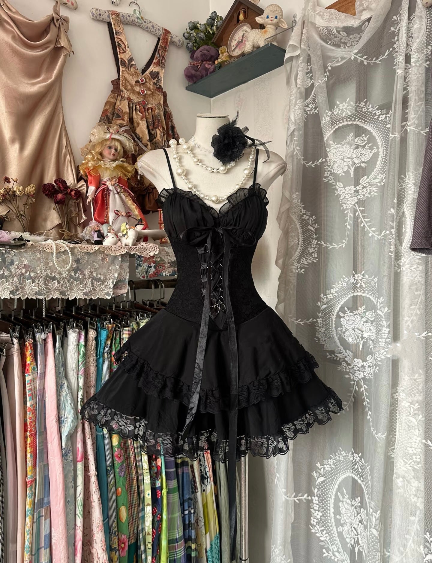Spaghetti Straps A Line Black Lace Short Prom Dress Ruffle Homecoming Dress J6625