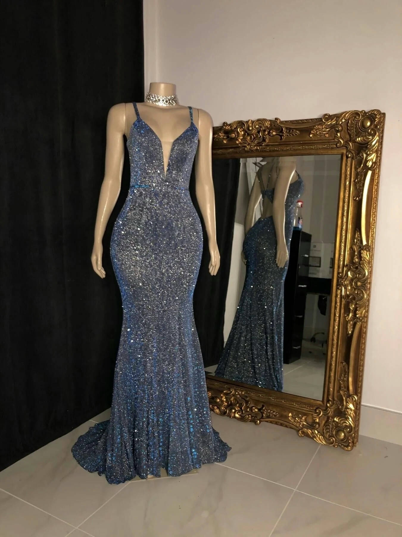Robe de soirée sirène à col en V J6774