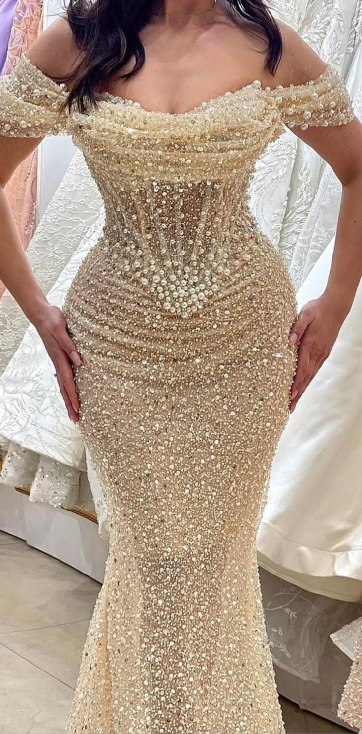 Robe de soirée à paillettes champagne à épaules dénudées Robe de soirée à paillettes J6645