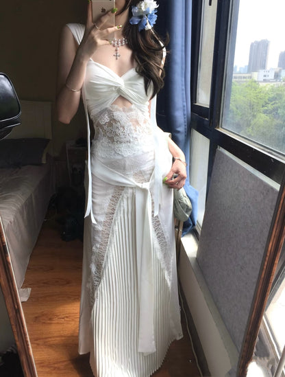 Robe de soirée blanche plissée en dentelle, coupe trapèze, J6651