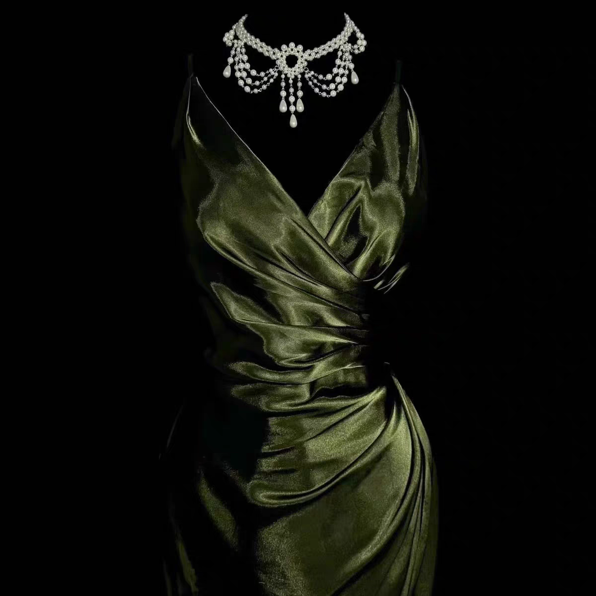 Robe de soirée en satin vert à col en V, robe de bal formelle J6655