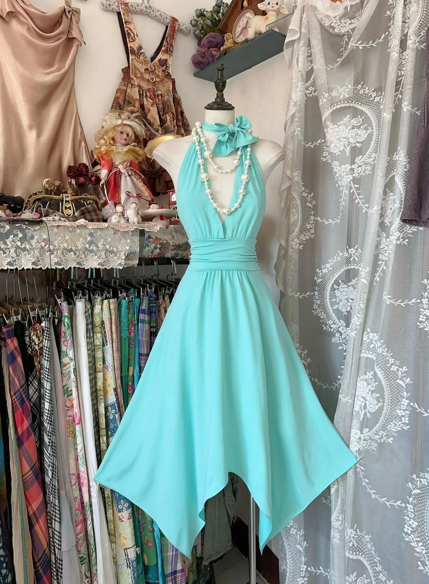 V-Ausschnitt A-Linie Kurzes Kleid Chiffon Homecoming-Kleid J6671