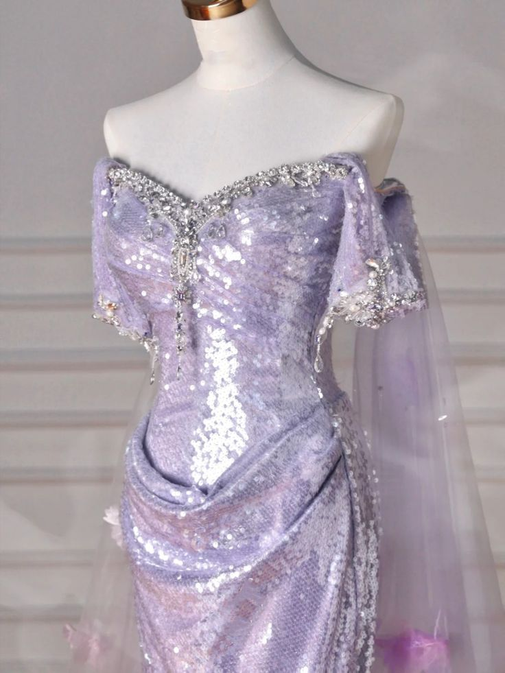 Glitzerndes lila Pailletten-Meerjungfrauen-Schlitz-Abendkleid, schulterfrei, Perlen, Ballkleid J6727