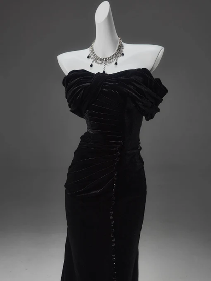 Schwarzes Meerjungfrau-Ballkleid aus schulterfreiem Samt, lang, J6759