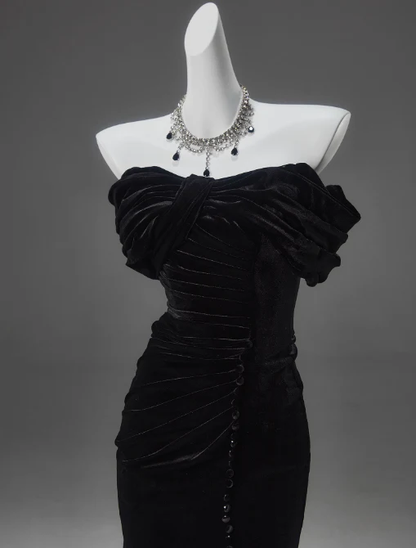 Schwarzes Meerjungfrau-Ballkleid aus schulterfreiem Samt, lang, J6759