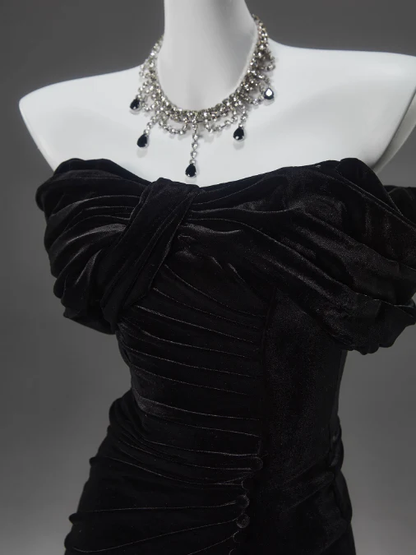 Schwarzes Meerjungfrau-Ballkleid aus schulterfreiem Samt, lang, J6759