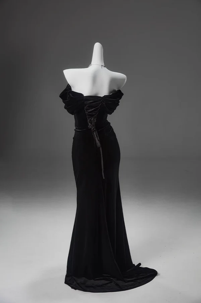 Schwarzes Meerjungfrau-Ballkleid aus schulterfreiem Samt, lang, J6759