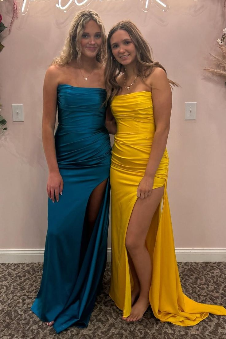 Robe de bal sirène en satin bleu froncé avec fente J6790