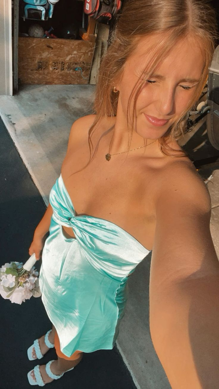 Robe de soirée trapèze bustier en satin J6792