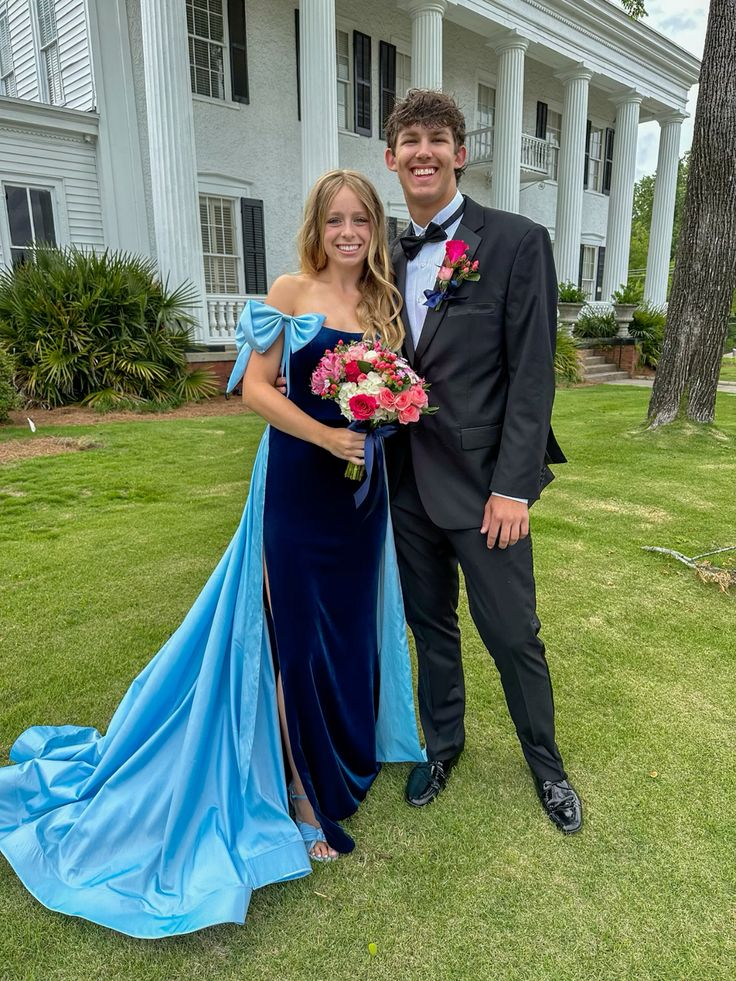 Schulterfreies Samt-Ballkleid mit blauem Schlitz, formelles Kleid J6826