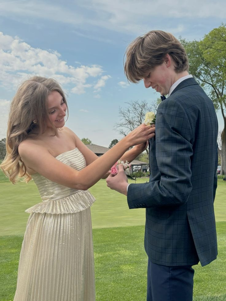 Robe de bal plissée dorée coupe trapèze, robe de soirée formelle J6831