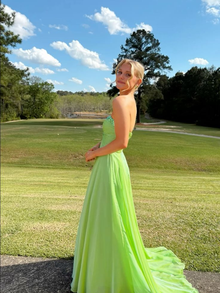 Grünes A-Linien-Ballkleid mit Perlen und Herzausschnitt, formelles Partykleid J6835