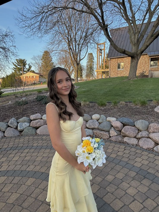 Robe de bal jaune à bretelles spaghetti et volants, robe d'invitée de mariage J6845