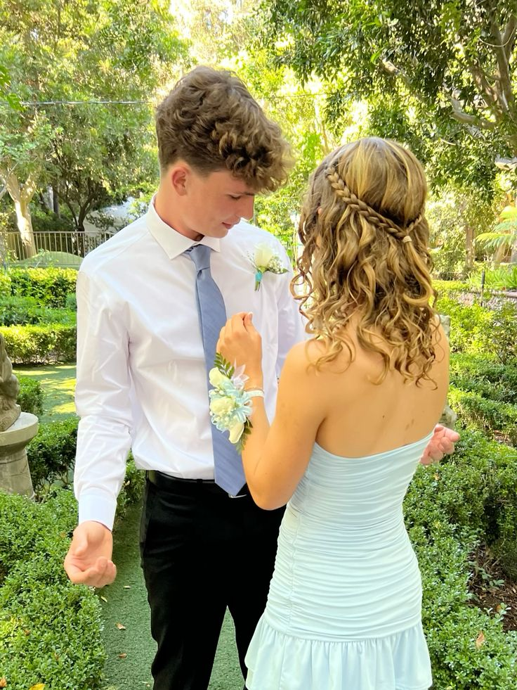 Robe de soirée courte bleue sans bretelles J6852