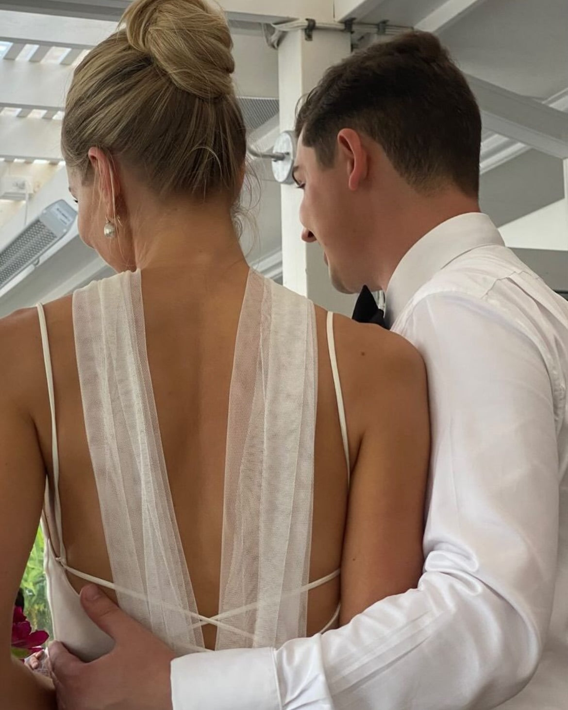 Robe de mariée en satin blanc à bretelles spaghetti, robe de soirée formelle J6882