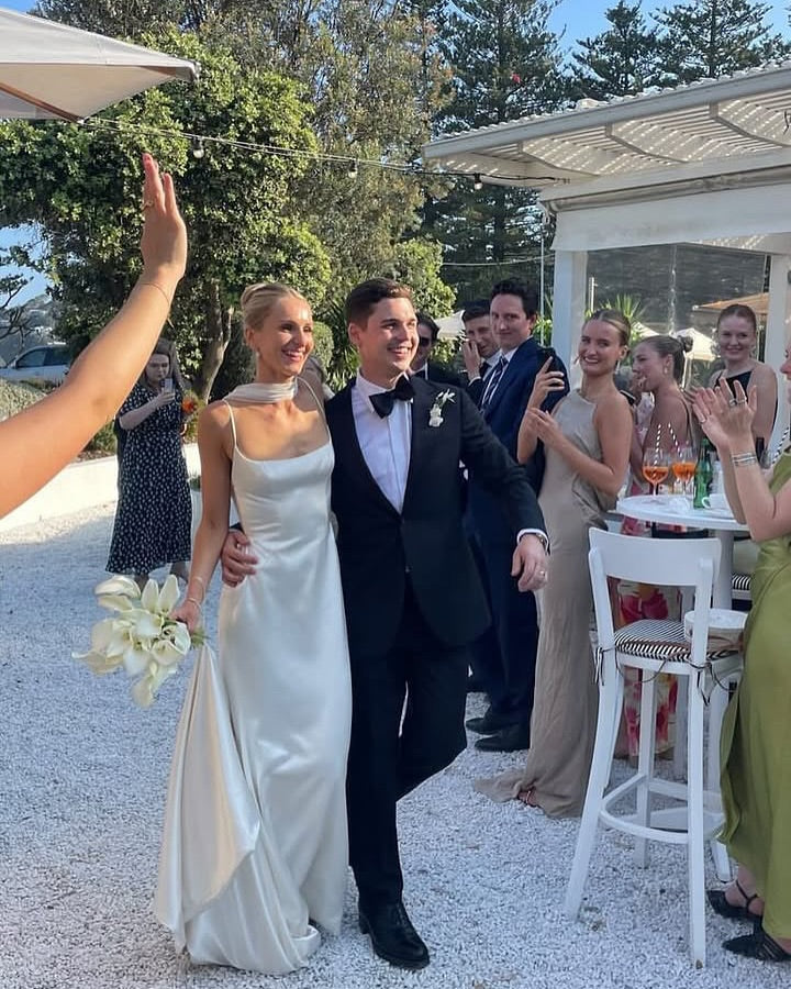 Robe de mariée en satin blanc à bretelles spaghetti, robe de soirée formelle J6882