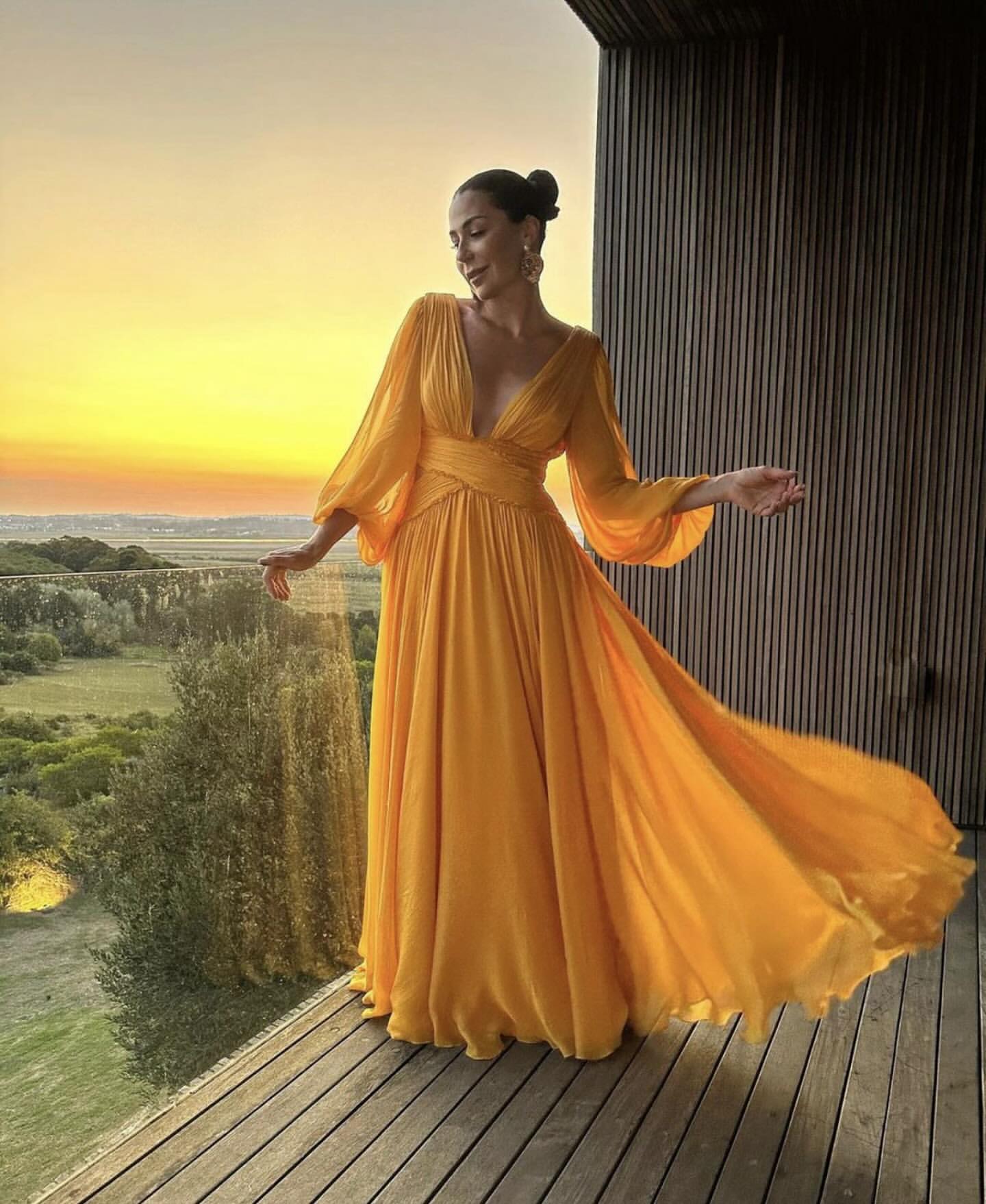 Robe de soirée de mariage orange à manches longues, coupe trapèze, J6900