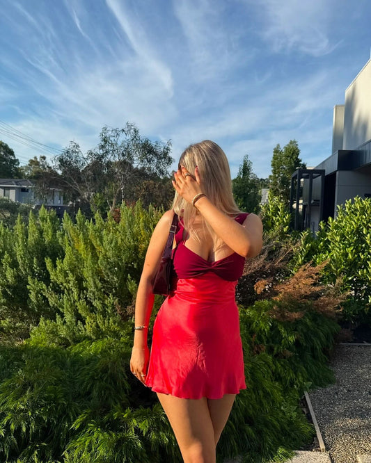 Robe de bal courte en satin rouge coupe trapèze, tenue de soirée, tenue d'anniversaire, J6908