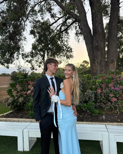 Trägerloses A-Linien-Ballkleid in Blau mit Schlitz, formelles Kleid J6917