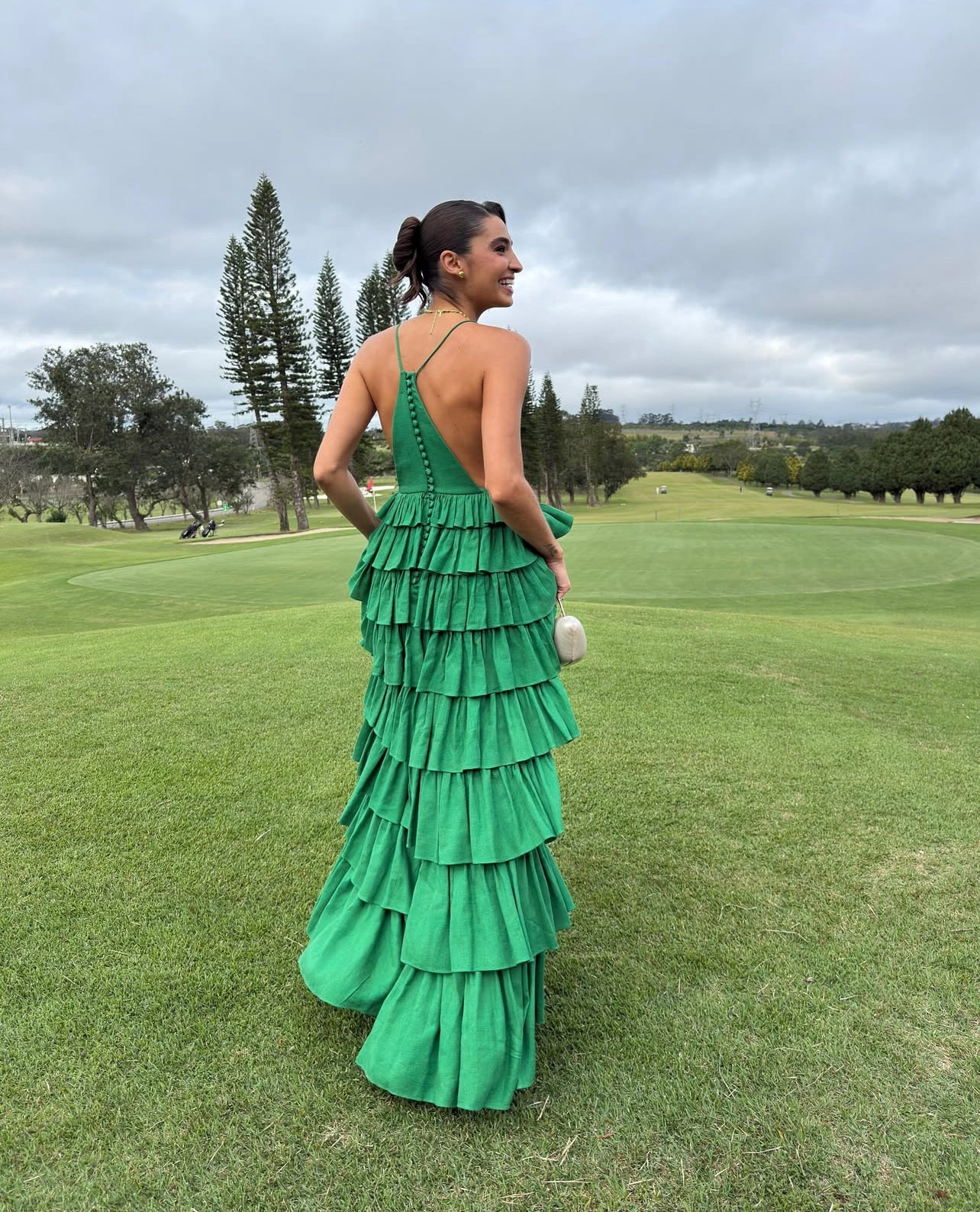 Robe de soirée de mariage trapèze à col en V et à volants J7152