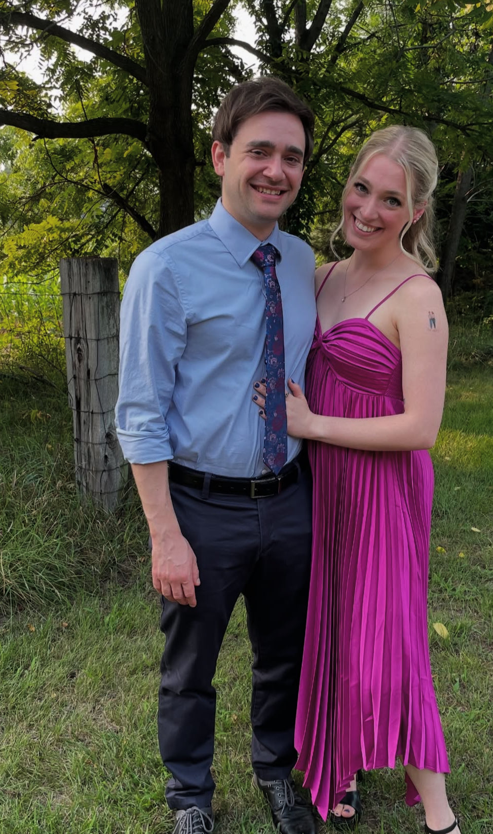 Robe de mariée plissée à bretelles spaghetti et coupe trapèze, en satin, tenue de bal J8024