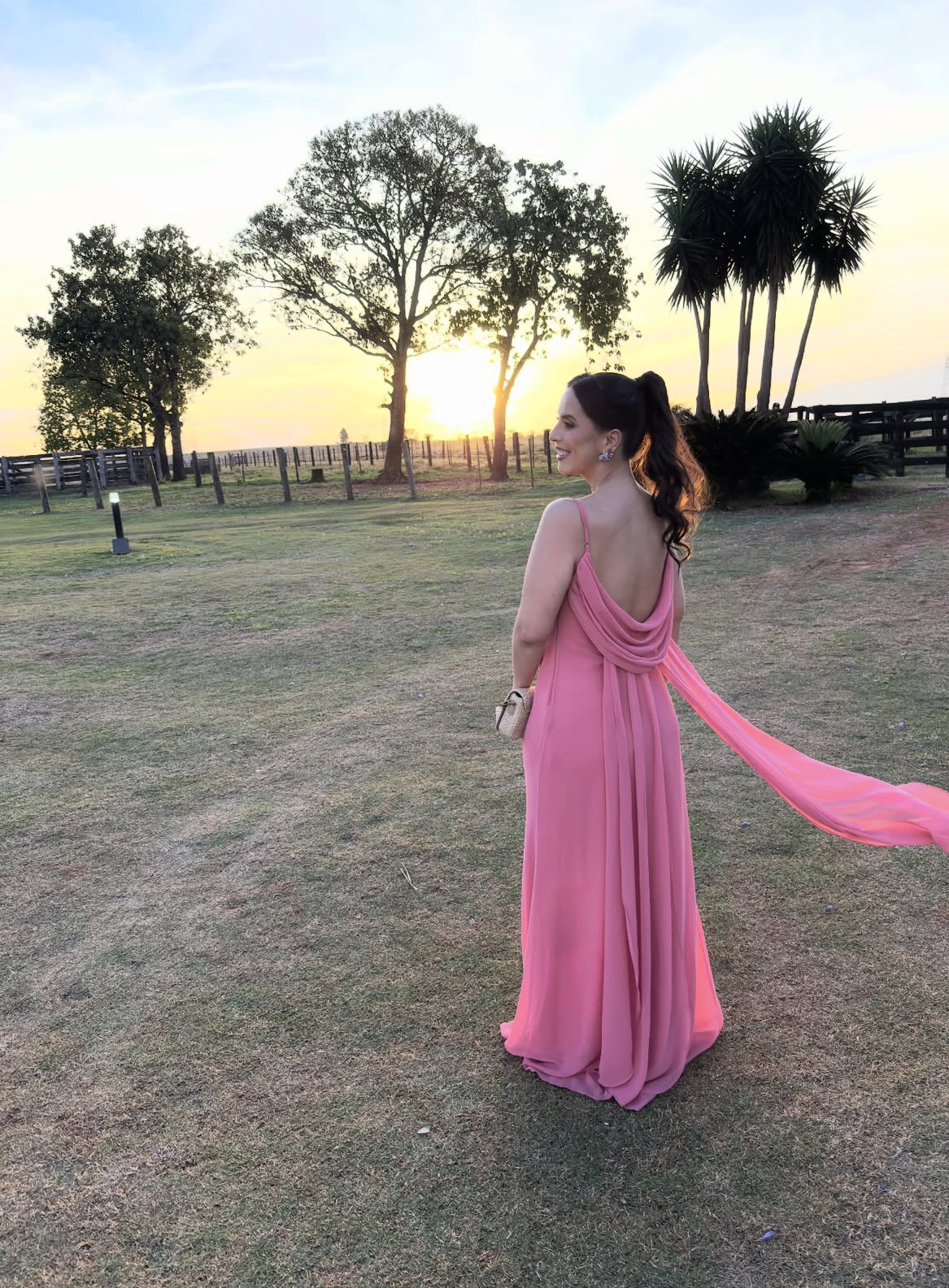 Robe de soirée fourreau noire sexy longue avec fente J8826