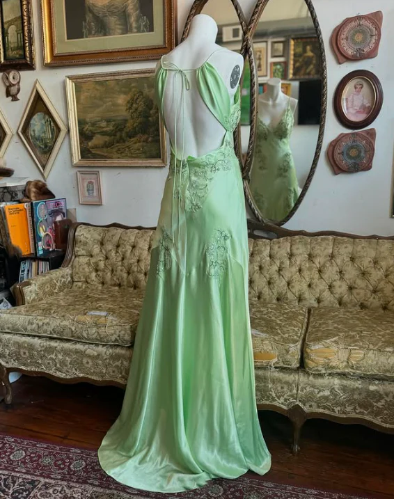 Robe de bal longue en satin vert coupe trapèze, tenue de soirée formelle J2669