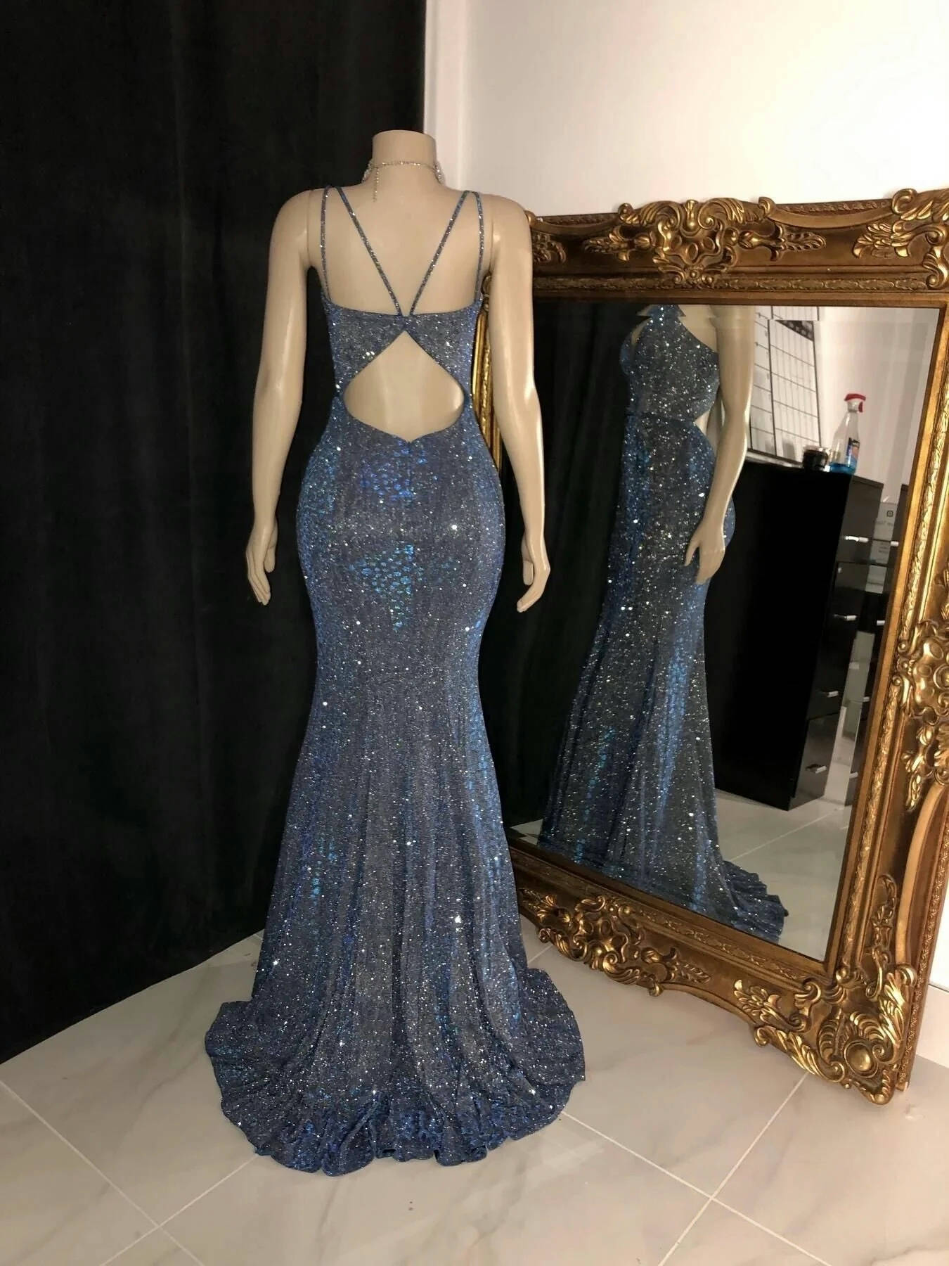 Robe de soirée sirène à col en V J6774