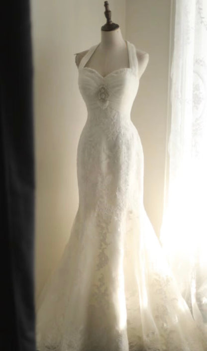 Neckholder-Brautkleid aus weißer Spitze, Meerjungfrau-Brautkleid J7982