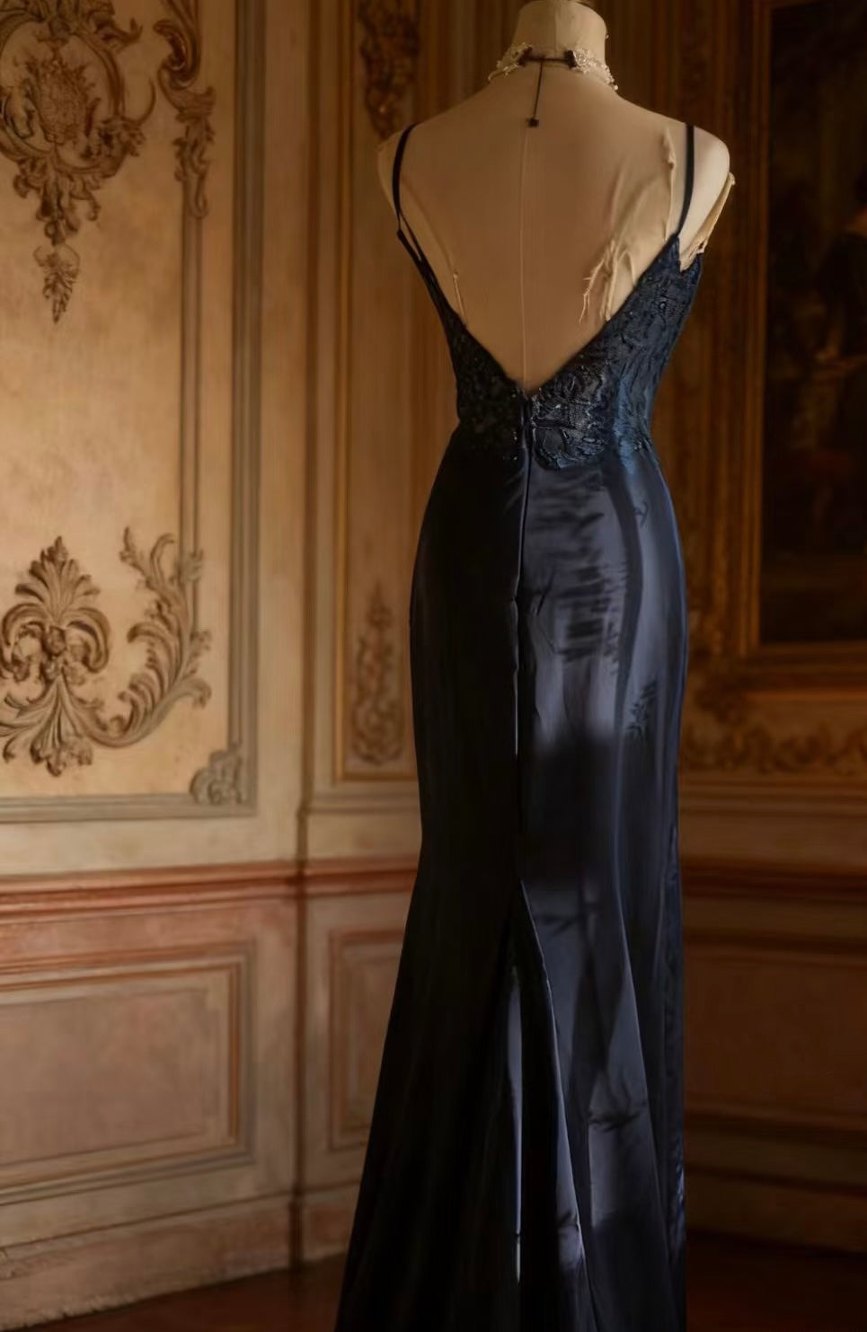 Robe de soirée fourreau noire sexy longue avec fente J8826