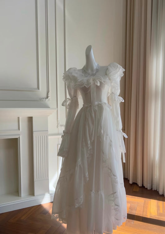 Weißes A-Linien-Partykleid mit langen Ärmeln und Spitze J7163