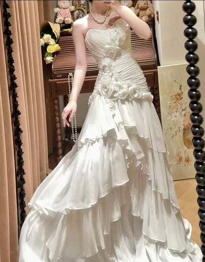 Sweetheart White Wedding Dress With Flowers Elegant Wedding Gown For Bridal J8913